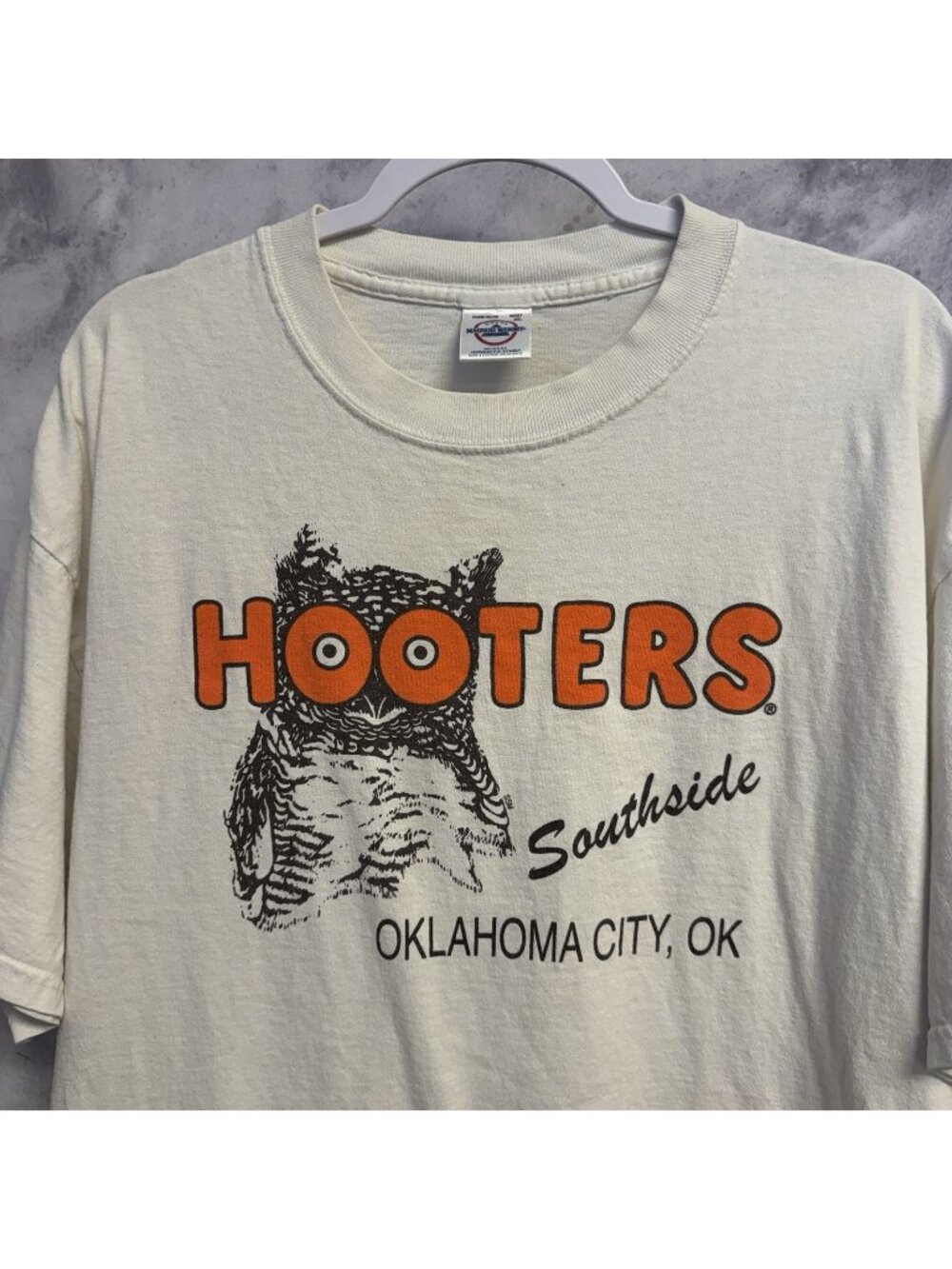 Vintage Hooters Southside Oklahoma City T Shirt Mens XL White Y2K
